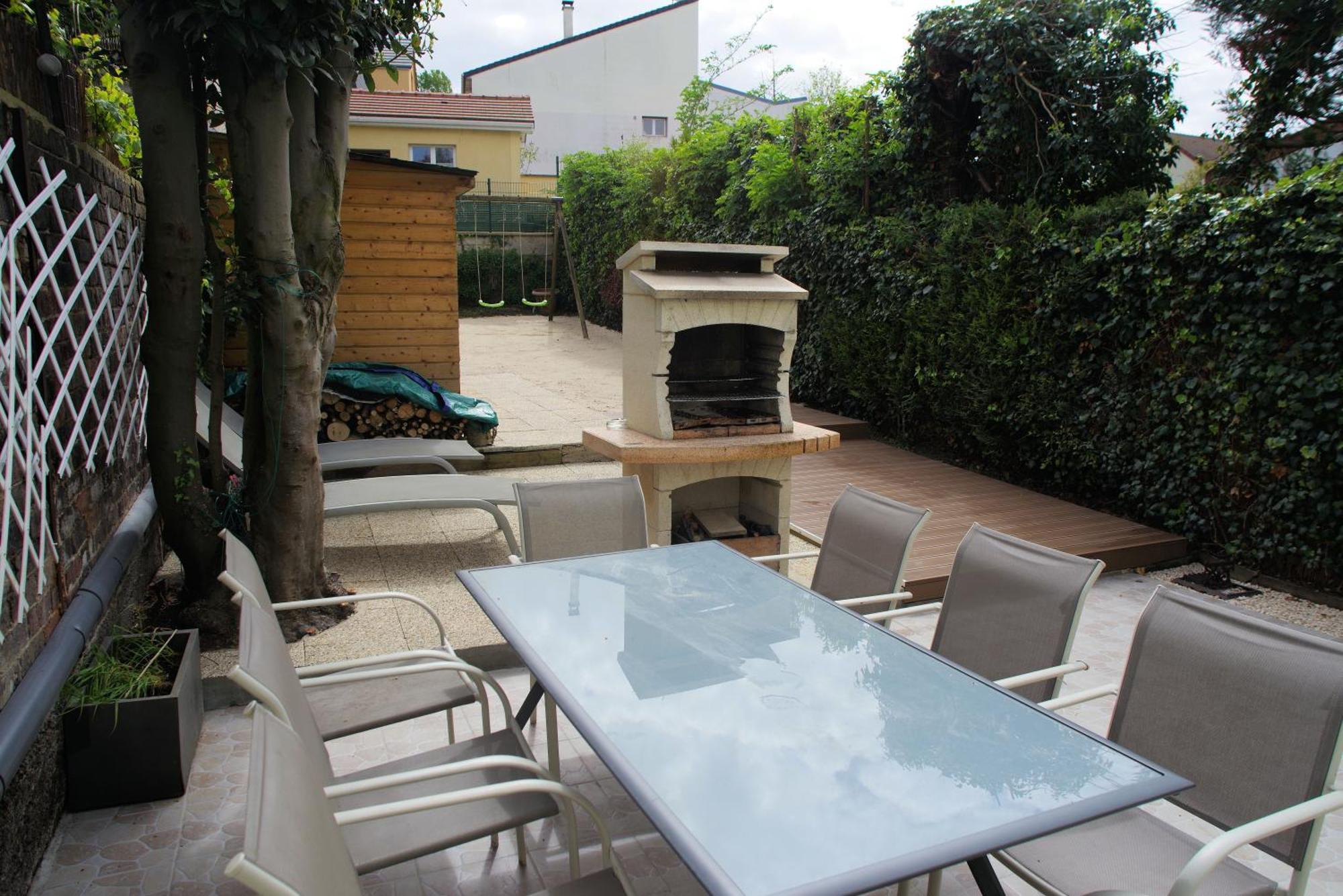 Maison De Charme Avec Jardin A 10Mn De Paris Nanterre Luaran gambar
