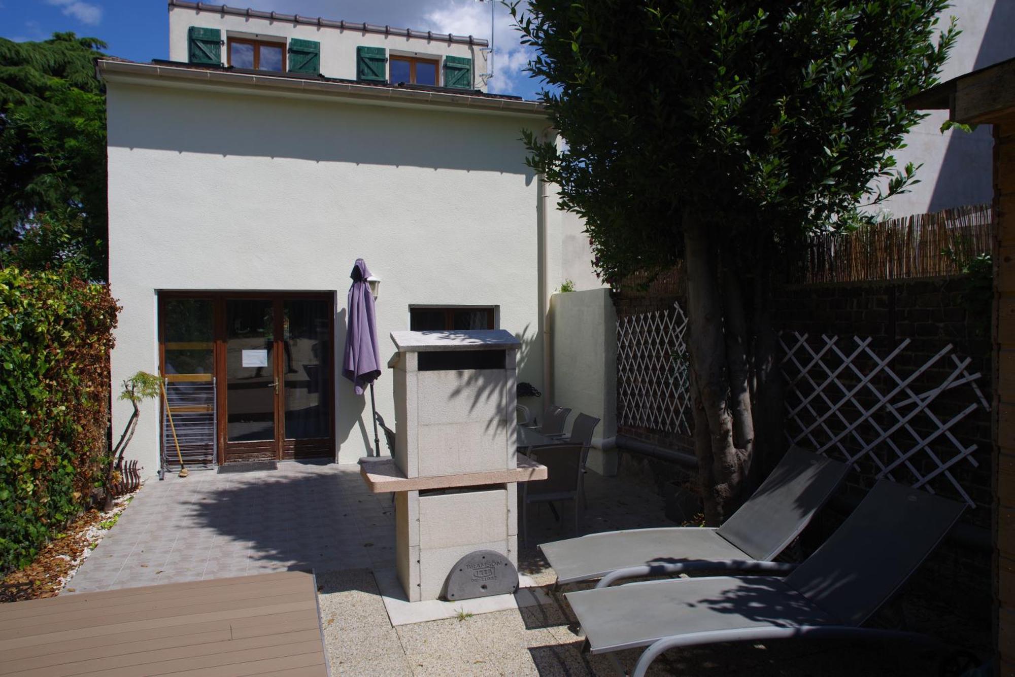 Maison De Charme Avec Jardin A 10Mn De Paris Nanterre Luaran gambar